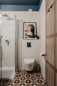 Czysta 4 - Apartament w Centrum Wrocławia, nowoczesny design, taras na dachu i przestrzeń do pracy - Fair Rentals