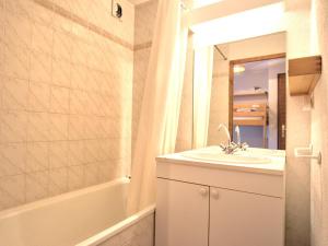 Appartements A Notre-Dame-de-Bellecombe: charmant appart 4-5 pers, terrasse sud, animaux OK - FR-1-505-56 : photos des chambres