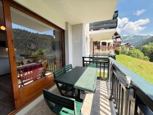Appartements Appartement avec balcon au calme et vue sur montagne, parking prive - FR-1-505-101 : photos des chambres