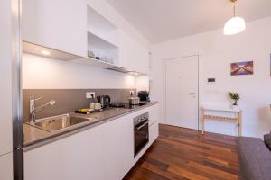 SUITE ESSENZA - modern comfort - in the heart of Milan - 5min to Central Station - 10min to Dumo