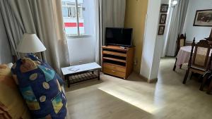 Apto Almeida e Moraes charmoso passos da praia de BC