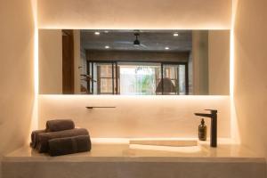 Jiloo Punta Zicatela Adults Only (1)