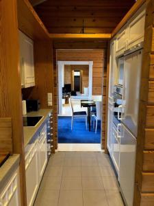 Villa Mustikka - Modern Log Villa on a Waterfront Estate