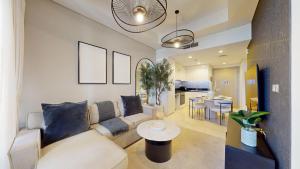 Vacationer Holiday Homes I Luxury 2 Bed Apartment I Business Bay close to Dubai Canal