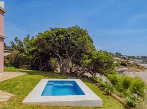 Cubos Beachfront Villa Khayyam