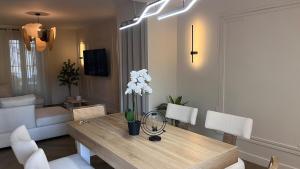 Maisons de vacances Maison elegante & jardin prive : photos des chambres
