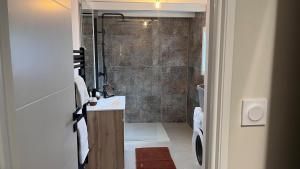 Maisons de vacances Maison elegante & jardin prive : photos des chambres