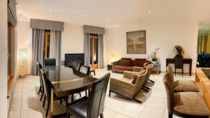 Luxury Apartment, Panoramic Mountain Views, 5 Star Spa Facilities - 3 Bedroom