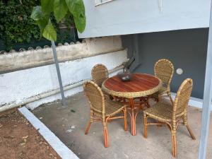 Manos house 15 minutes from the airport