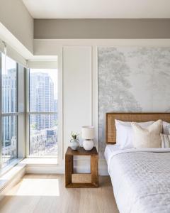 The Designer Suite Downtown Luxury 1-Bed