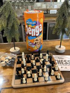 Lakeshore Retreat with Lake Lanier views & hot tub