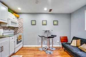 12 Mi to Temple Square Cozy and Convenient Apt!