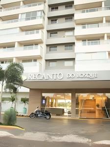 Apartamento Flat com vista das piscinas