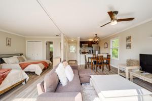 5 Mile to Ski Lifts, Cozy Beech Mtn Condo with views