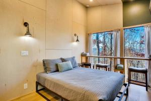 Birds Nest Spruce at Treetop Escapes