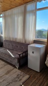 BOZCAADAYA KARŞI GEYİKLİ MERKEZDE TERASLI ÇATIKATı