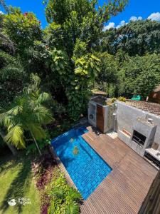 Casa com cachoeira e praia a 50m no Engenho d’Água