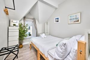 Central Portrush Penthouse Retreat - Princess Blue 3