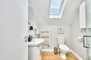 Central Portrush Penthouse Retreat - Princess Blue 3