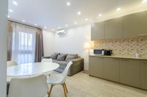 3-143 in RC Central Park, 7 John McCain Street,Petrovdom Apartments