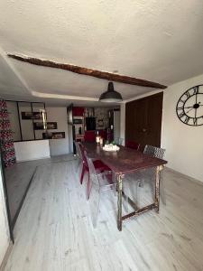 Appartement atypique, coeur de village