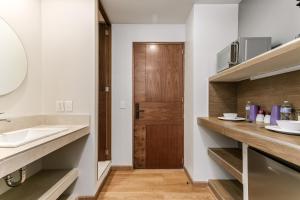 Wenceslao By Homirent