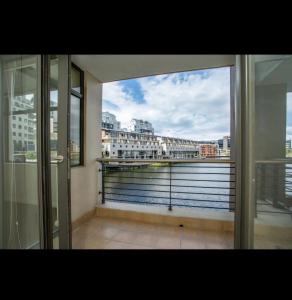 Lakeside 2 Bedroom Apartment