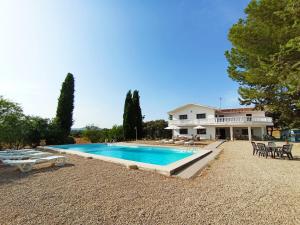 Cortijo El Contarín - Amplia casa rural con piscina privada y chimenea cerca de Archidona, Málaga