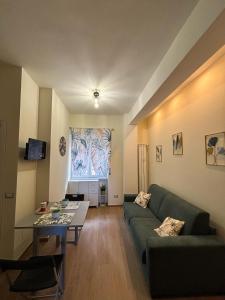 Casa Blaserna nel Cuore dello Shopping a Marconi e Trastevere