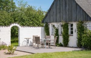 Nice Home In Farsø With Wifi