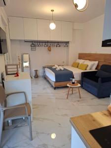 Floras Apartment Golem