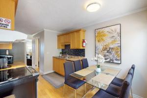 The Driftwood Deck 5A