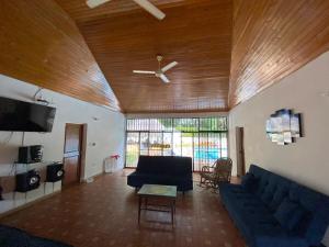 Casa de descanso con piscina privada en Melgar