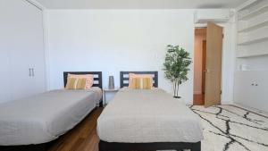 LA Huge Mid Century Guesthouse Patio LAX Beach