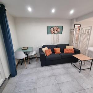 Spacious studio full of charm, recently updated