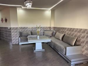 Apartment for a family with pool AP13