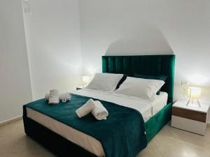 Elegante Apartment Center