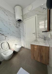 Elegante Apartment Center