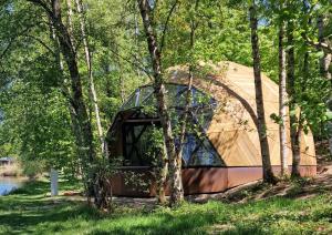 Dôme géodésique exceptionnel en pleine nature