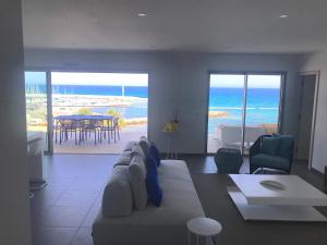 Appartements Haut standing- Face a la mer! 3 chambres-piscine semi olympique : photos des chambres