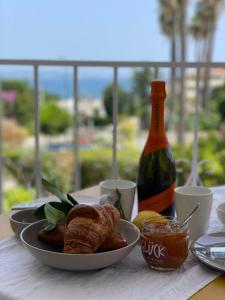 Sea-vue 2 Bedroom apartment in Golfe-Juan close to beach