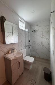 Stauroula & Thomas homes