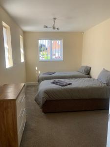 Large 4 bed contractor House sleeps 7