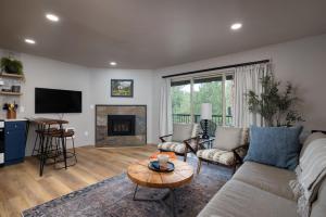 Alpenglow Haus- Stay for 4