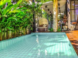 Garden and pool Villa bangkok