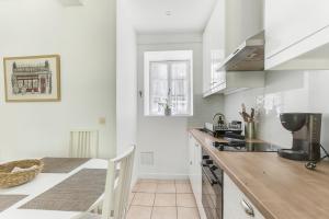 Maisons de vacances Bellevue Cite Chez Jean - vue directe Cite, Cite a 200m, clim, parking public gratuit a 200m, WIFI - Direct view Cite, 200m to Cite, Aircon, free public car park 200m, WIFI : photos des chambres