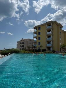 The Portal Infinity pool and barbecue