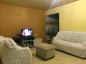 Casa completa em ótima localização