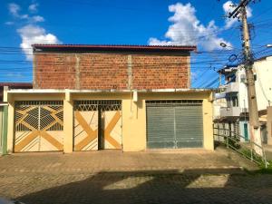 Casa completa em ótima localização