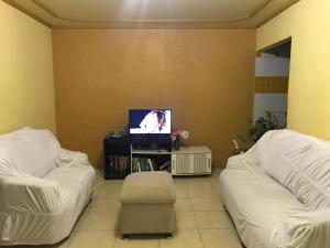 Casa completa em ótima localização